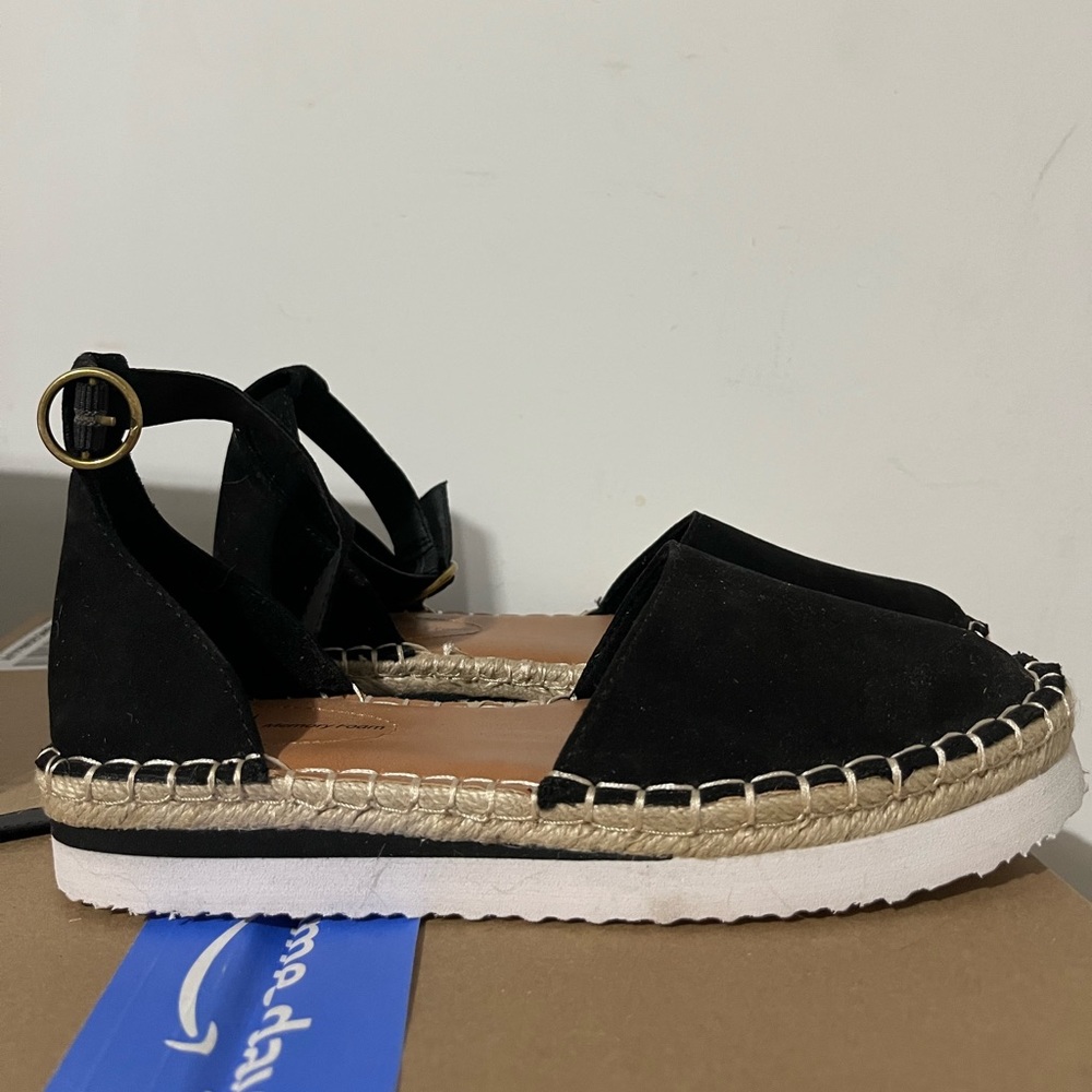Black sandals